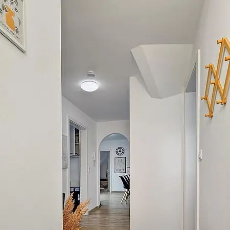Heaven With 4 Bedrooms A Furnished Kitchen And Balcony Apartamento *