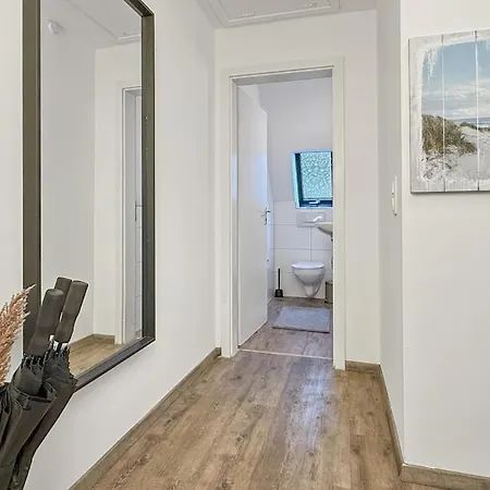 Heaven With 4 Bedrooms A Furnished Kitchen And Balcony 아파트 *