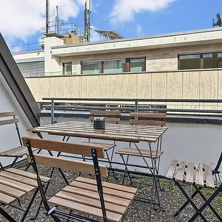 아파트 Heaven With 4 Bedrooms A Furnished Kitchen And Balcony 필더슈타트