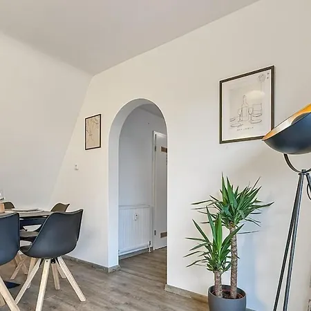 Heaven With 4 Bedrooms A Furnished Kitchen And Balcony * 필더슈타트