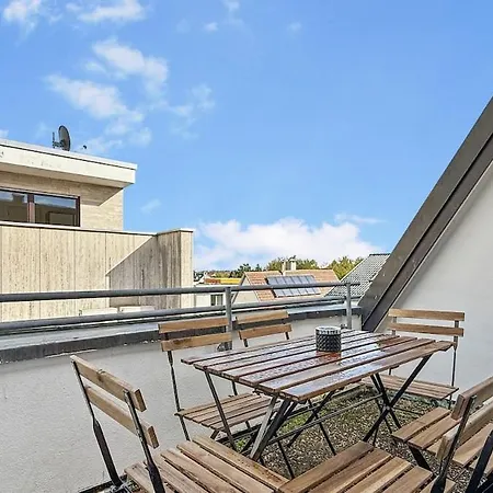 아파트 Heaven With 4 Bedrooms A Furnished Kitchen And Balcony 필더슈타트