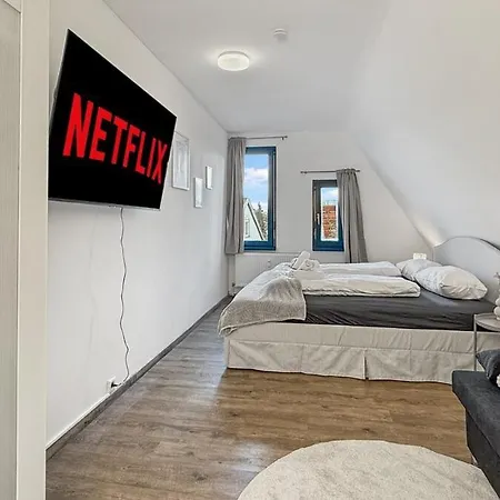 아파트 Heaven With 4 Bedrooms A Furnished Kitchen And Balcony