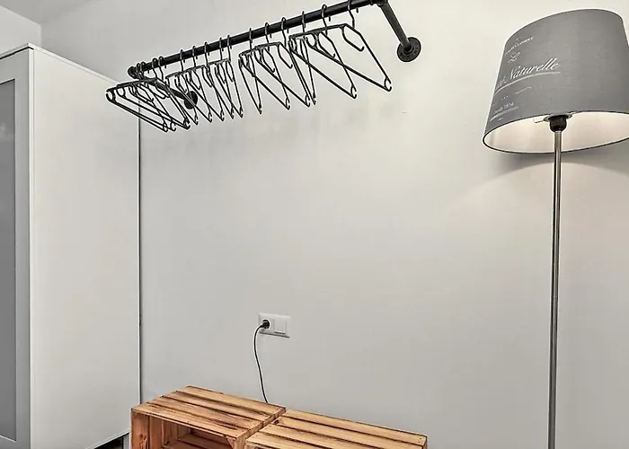 Heaven With 4 Bedrooms A Furnished Kitchen And Balcony Apartment Filderstadt